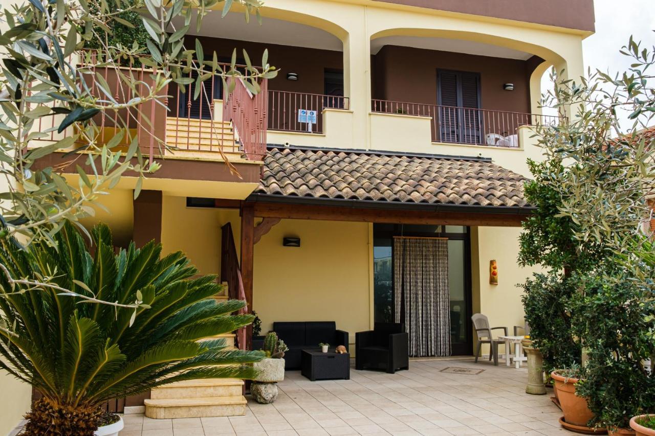 Olimpo B&B Giurdignano Εξωτερικό φωτογραφία